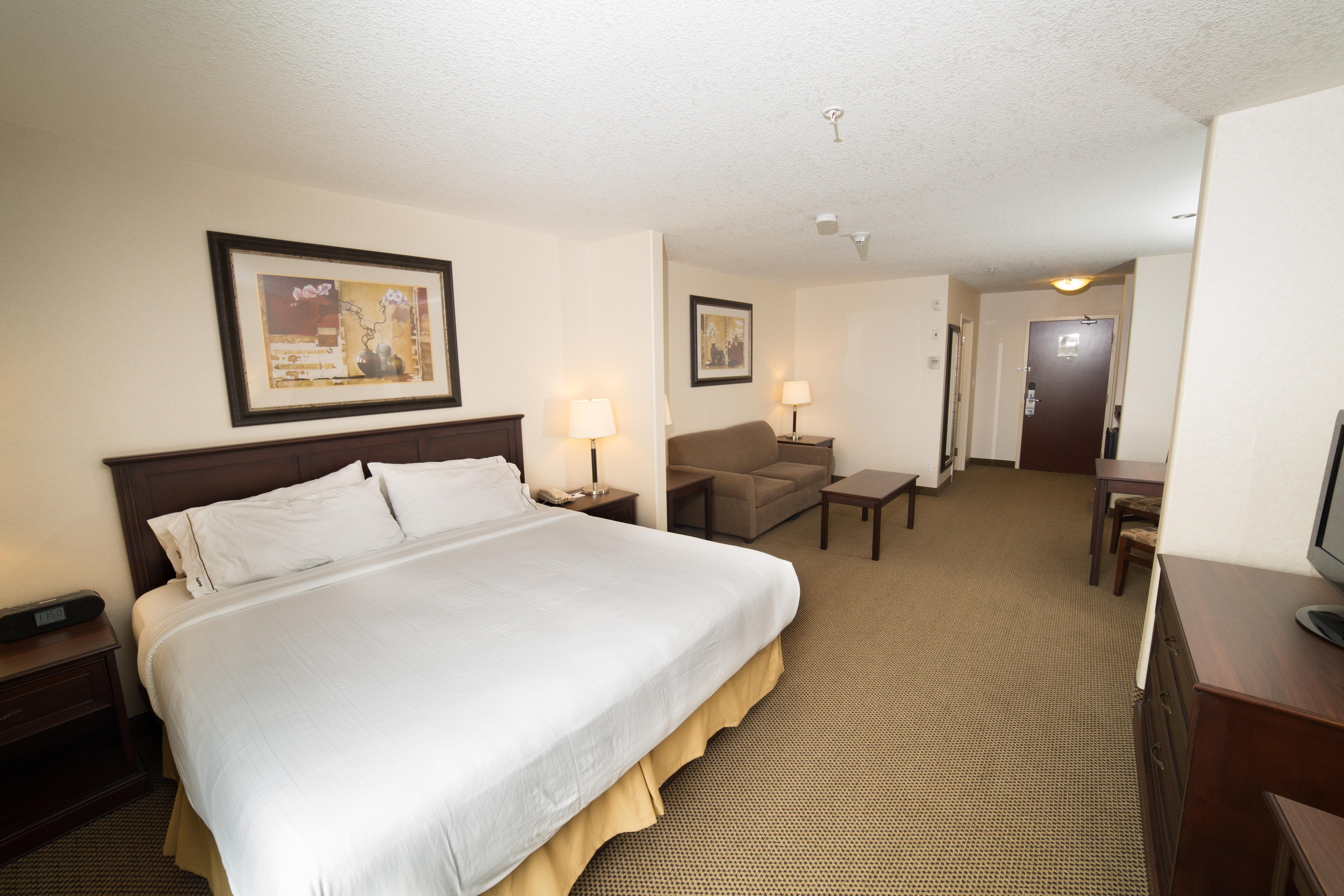 Holiday Inn Express & Suites Whitecourt By Ihg Exterior foto