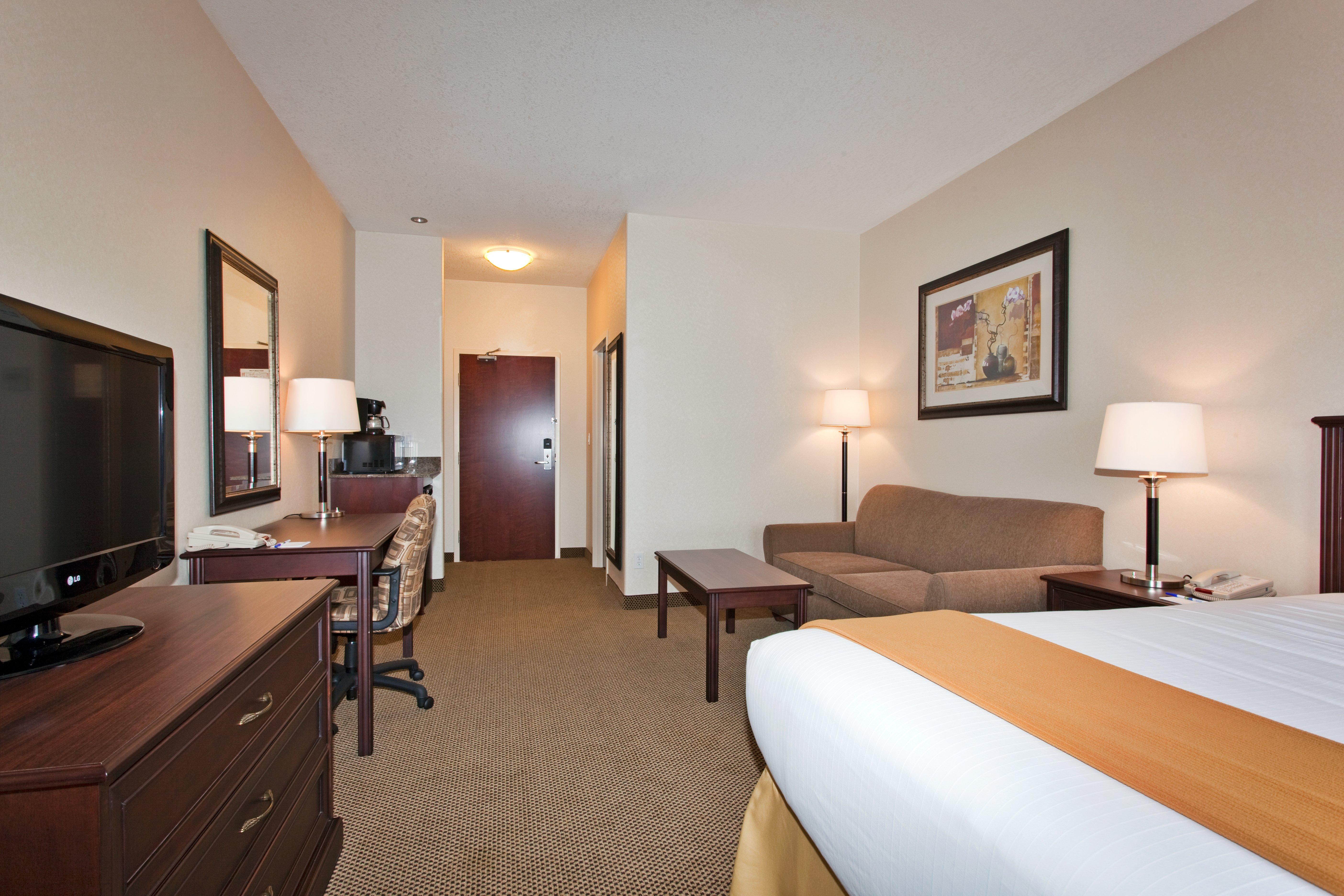 Holiday Inn Express & Suites Whitecourt By Ihg Exterior foto