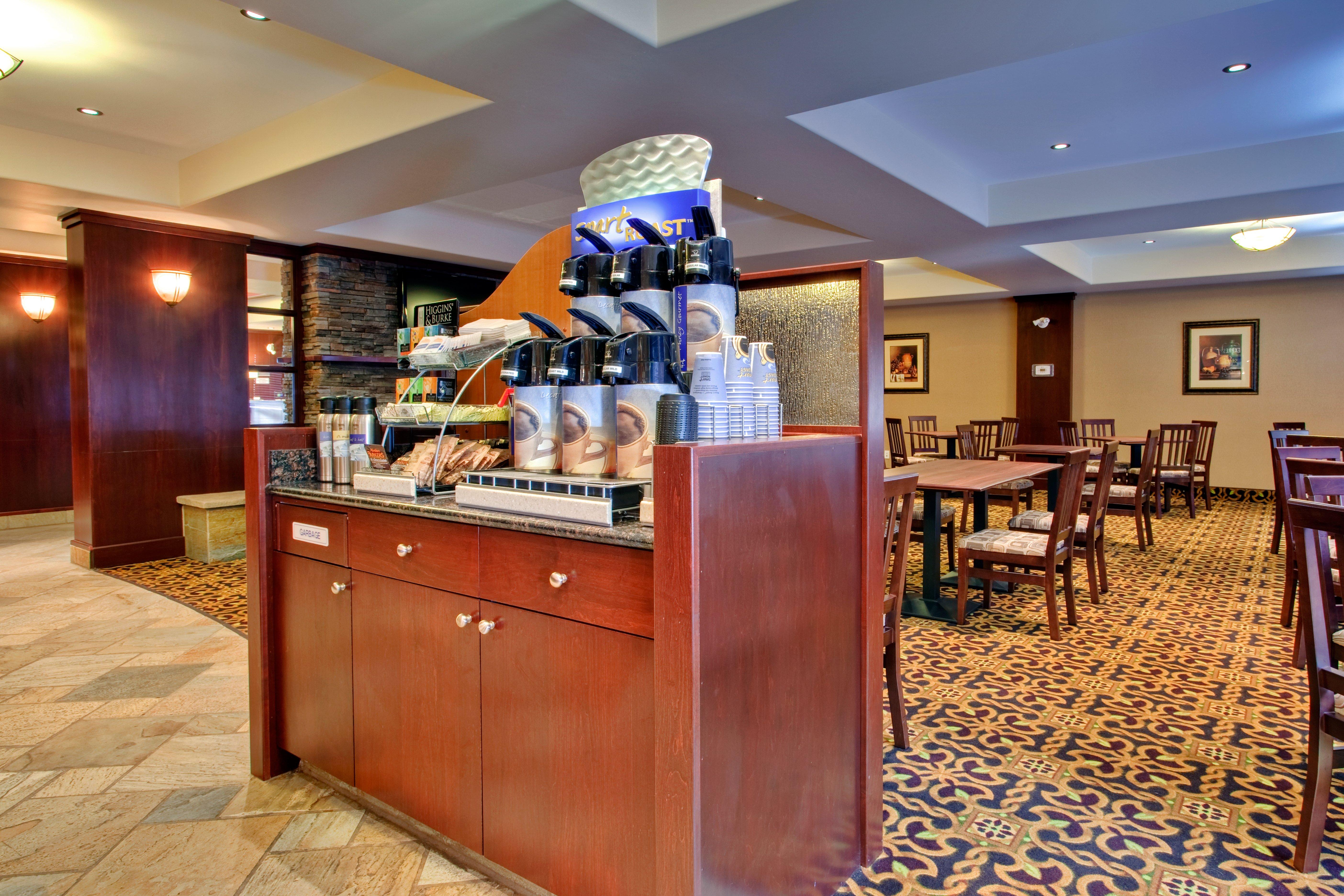 Holiday Inn Express & Suites Whitecourt By Ihg Exterior foto