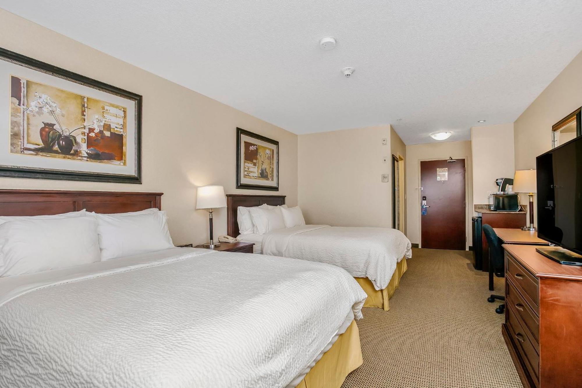 Holiday Inn Express & Suites Whitecourt By Ihg Exterior foto